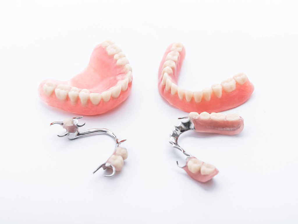 photo of full and partial dentures